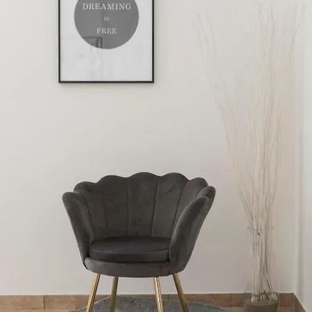Apartment Aura-elegant In The Heart Of