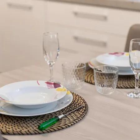 Aura-elegant In The Heart Of