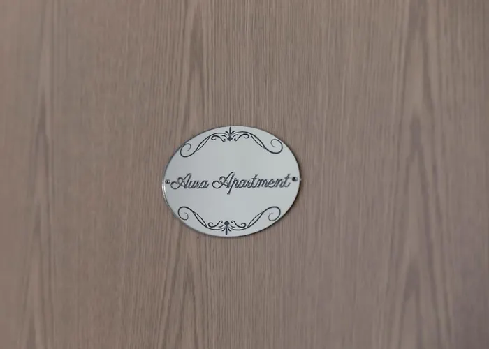Aura-elegant In The Heart Of *