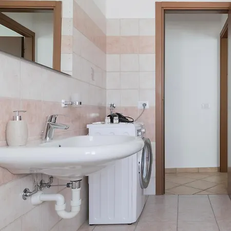 Apartman Aura-elegant In The Heart Of