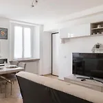 Aura-elegant In The Heart Of * Côme